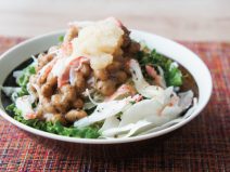 おろし大根かにかま納豆オリーブスパイスサラダ
