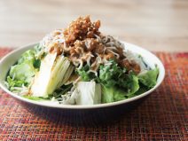 ピリ辛ごまポン酢もろみ雑魚納豆ブロッコリースプラウトサラダ