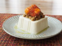 柿オリーブ塩納豆冷奴