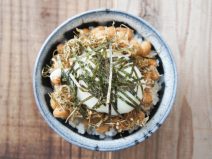 温玉ちりめん昆布納豆麦ごはん