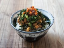 韓国のりラー油だいこん菜納豆麦ごはん