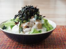 梅ひじき大根菜納豆スモークシーザーサラダ